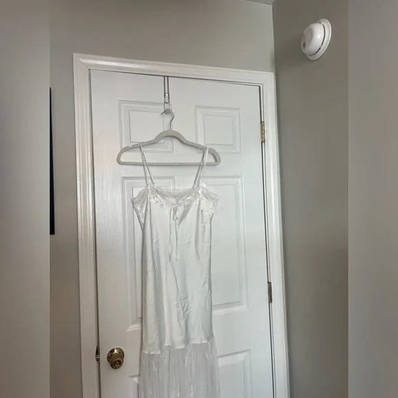 Show Me Your Mumu Celine Dress in Ivory - Picture 10 of 10